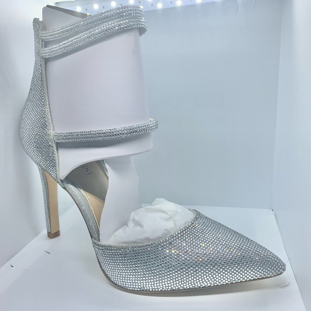 Gianni Bini Anyssah Silver Shoes 8 1/2